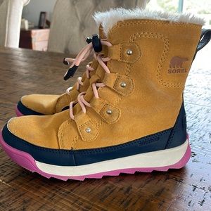 Girls Sorel Snow Boots Size 2